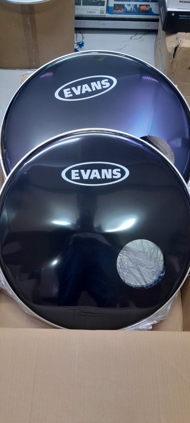 Evans Gloss Black Kick Drum Front Head (Ported)