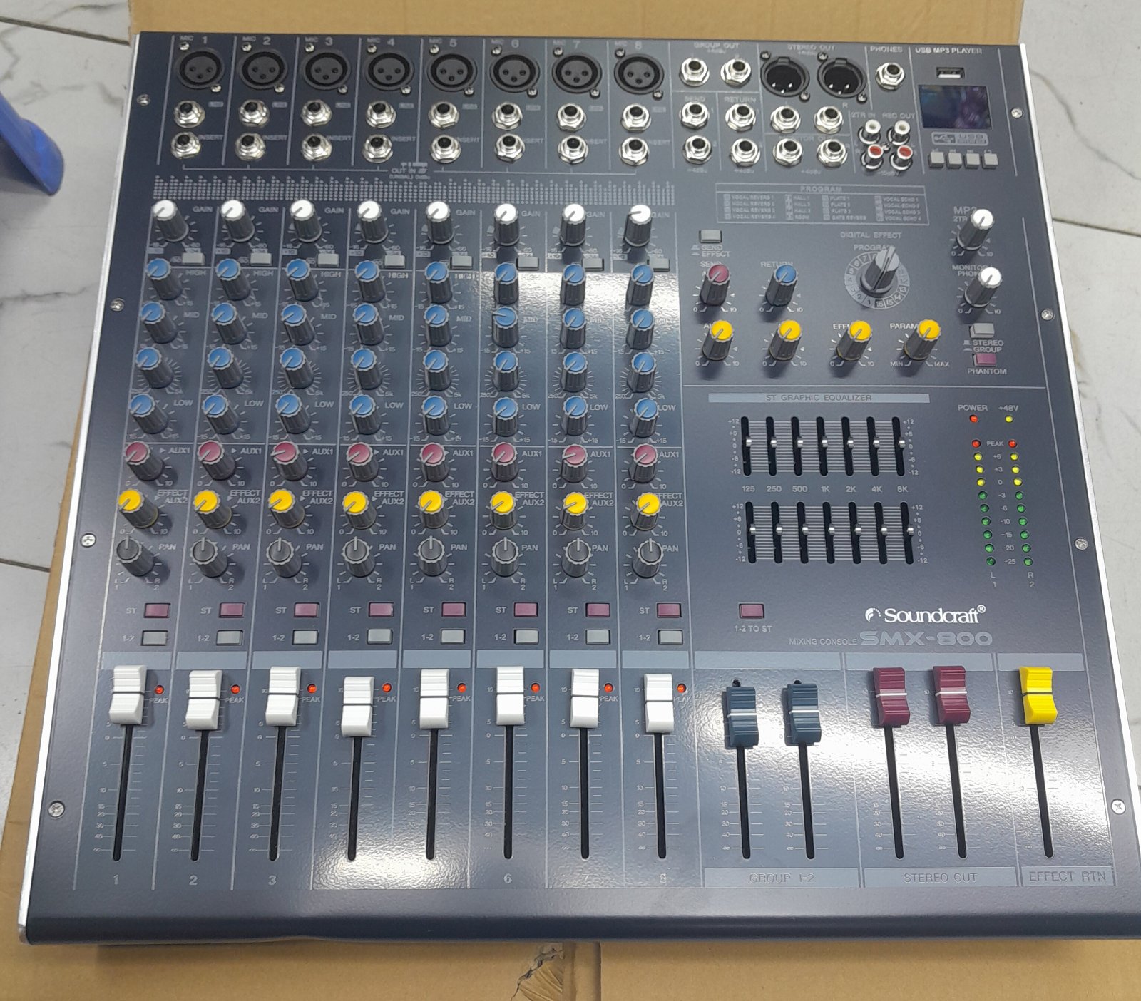 Soundcraft SMX-800 8-Channel Professional Mixing Console