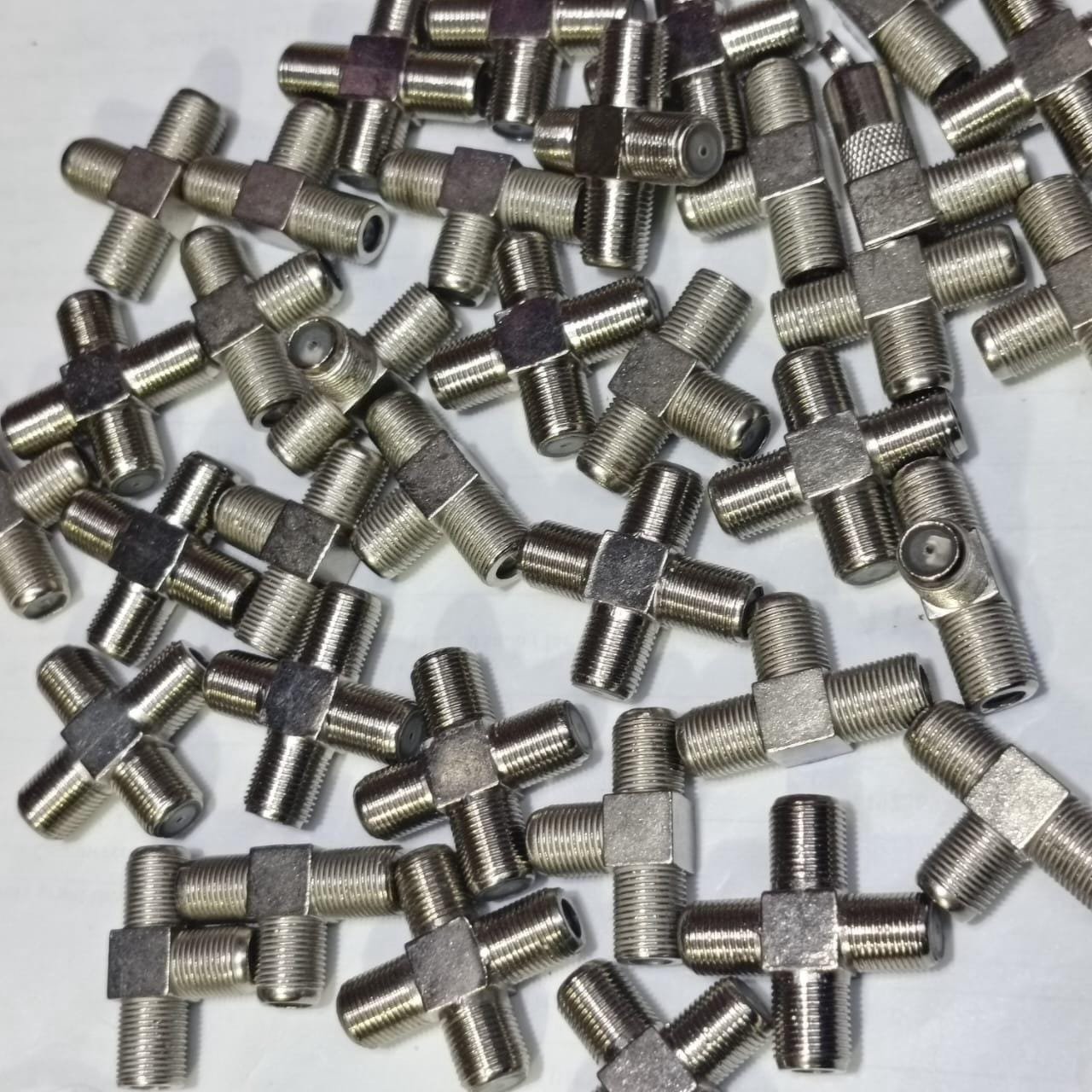 4-Way F-Type Female Coaxial Cable Cross Adapter (Joiner/Splitter)
