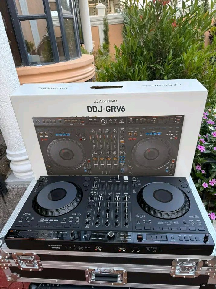 AlphaTheta DDJ-GRV6 4-Channel Performance DJ Controller