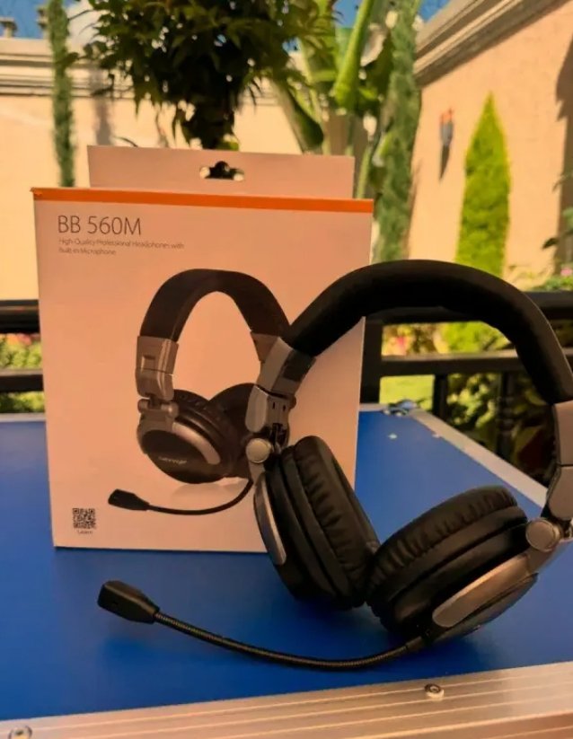 Behringer BB 560M High-Quality Professional Headphones with Built-In Microphone
