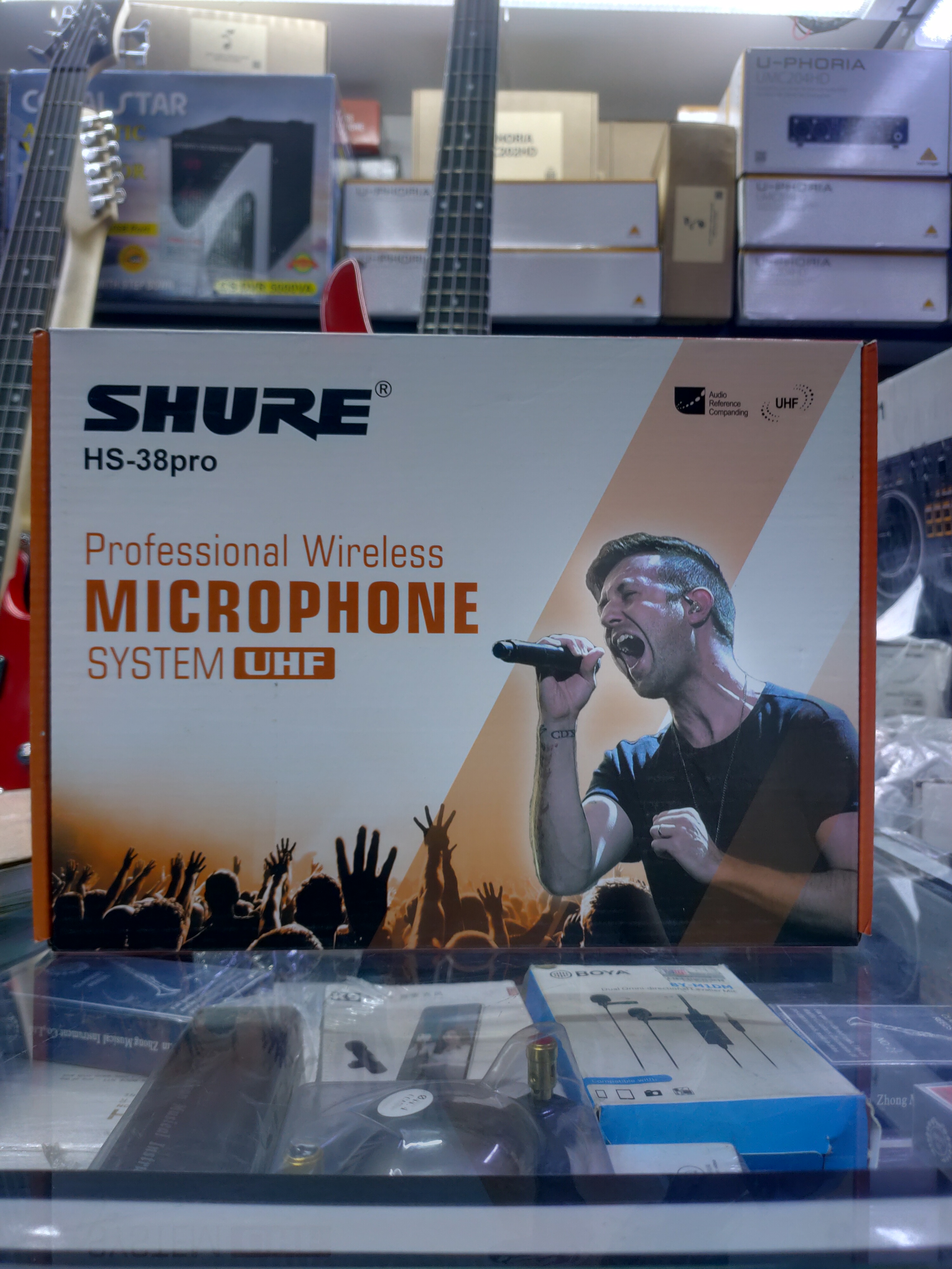 Shure HS-38pro Professional Wireless Microphone System